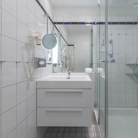 Kleine Freiheit An Der Seebruecke Zingst